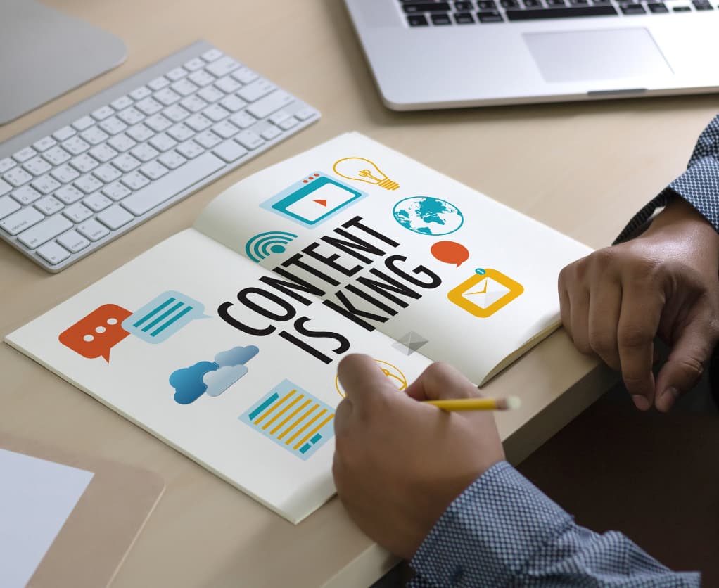 Heft offen mit "Content is king"