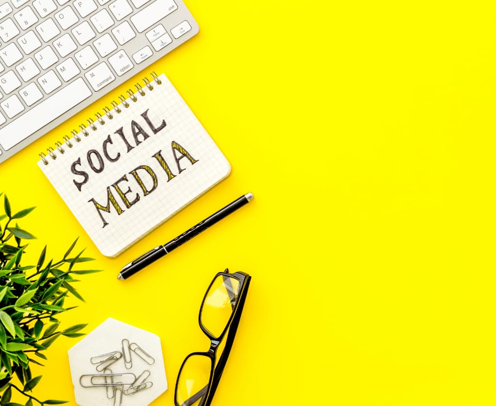 Social Media Agentur Notizblock Stilbild