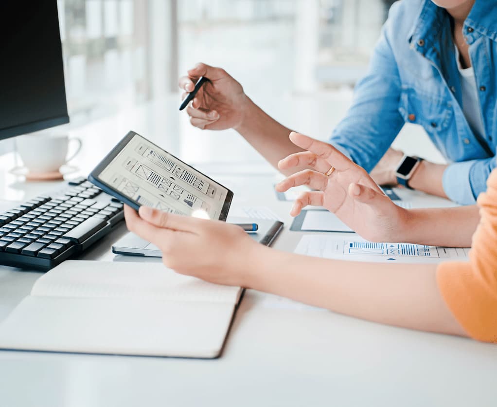 Web Development Brainstorming Entwicklung und Design Mockup