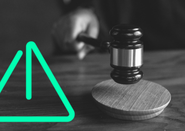 Richterhammer und grünes Sichtbarkeiticon