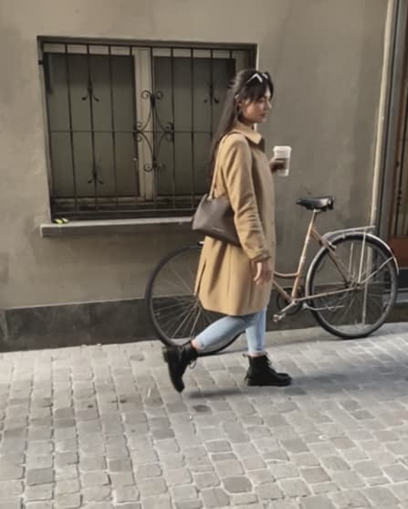 Chiara Gragnano mit Kaffee